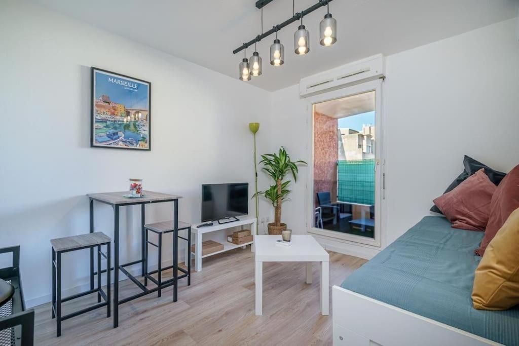 Appartement Climatise Avec Terrasse Tout Equipe A 5Min De La Gare St Charles Marseille Eksteriør billede