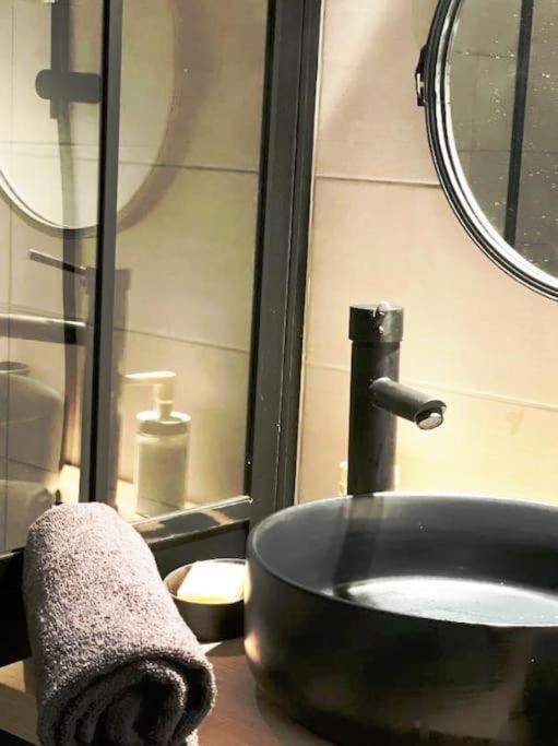 Appartement Climatise Avec Terrasse Tout Equipe A 5Min De La Gare St Charles Marseille Eksteriør billede