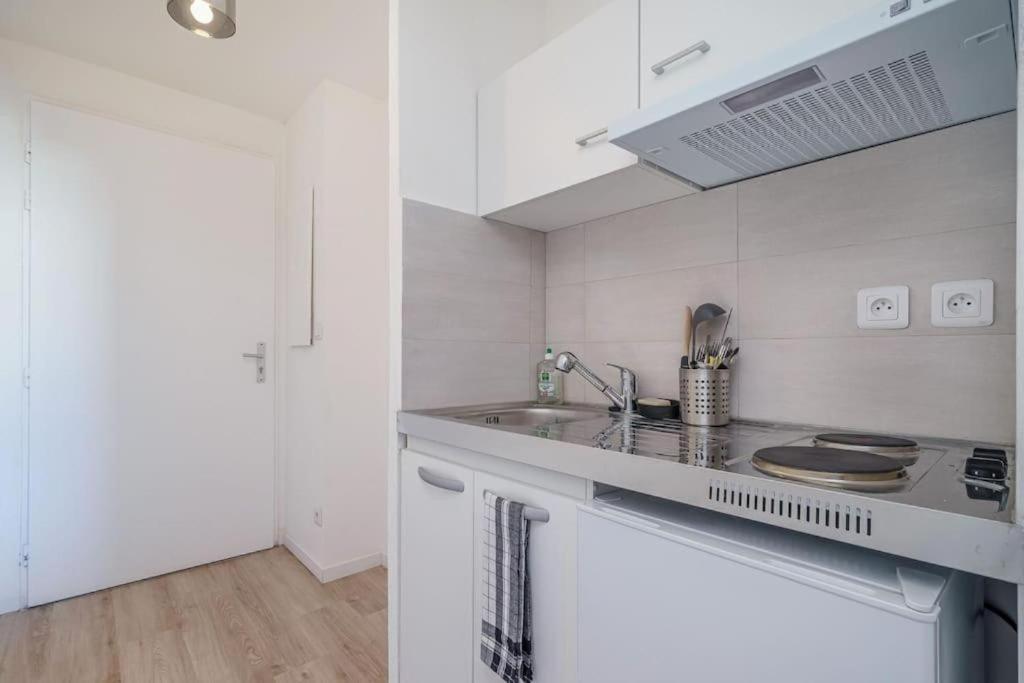 Appartement Climatise Avec Terrasse Tout Equipe A 5Min De La Gare St Charles Marseille Eksteriør billede
