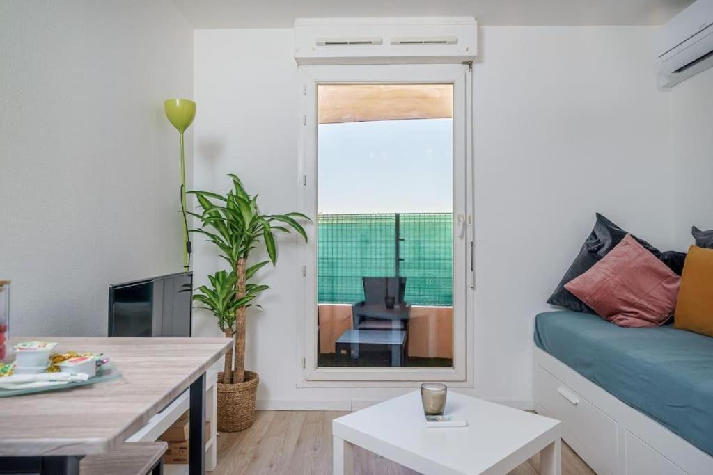Appartement Climatise Avec Terrasse Tout Equipe A 5Min De La Gare St Charles Marseille Eksteriør billede